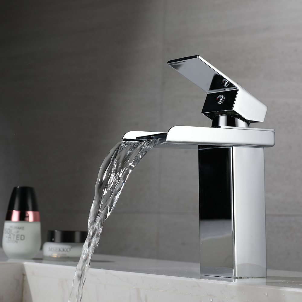 Aquacubic cUPC Deck Mounted Toaleta Łazienka Mosiądz Pojedynczy Otwór Wodospad Kran Mixer Tap